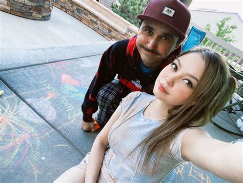 how old is summit1g girlfriend.